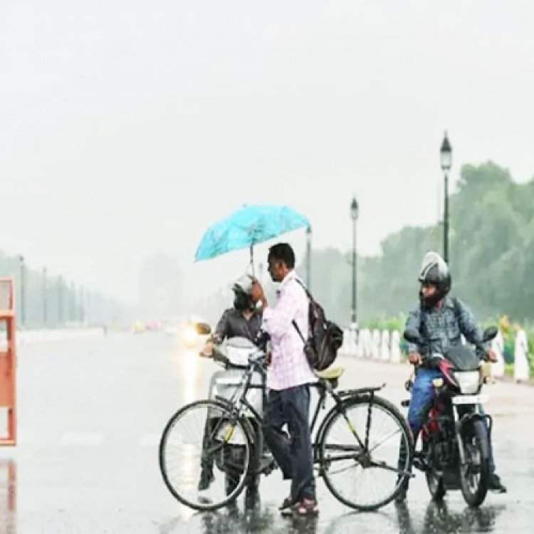 बारिश की फुहारों से दिल्लीवासियों को गर्मी से मिली राहत