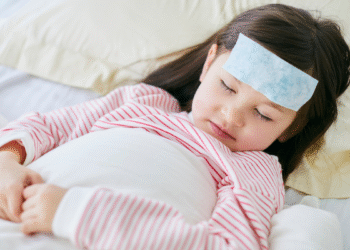 बीमारी का “VIP दर्जा”: कैसे स्वास्थ्य को नज़रअंदाज़ करके पाएँ सबका ध्यान?