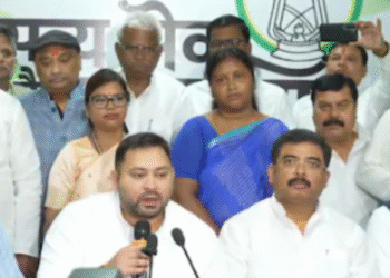 बिहार चुनाव 2025: नीतीश कुमार को चुनाव से पहले बड़ा झटका, जेडीयू के पूर्व सांसद आरजेडी में शामिल