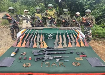 मणिपुर में आठ उग्रवादी गिरफ्तार, हथियार बरामद , शांति समझौते के बाद भी जारी अवैध गतिविधियां