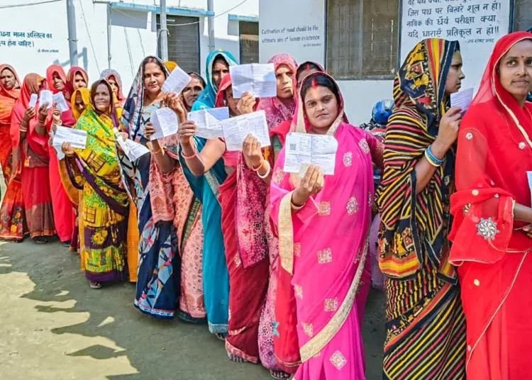 बिहार विधानसभा चुनाव 2025 : किशनगंज में दूसरे चरण का मतदान शुरू, मतदाताओं में दिखा उत्साह