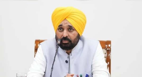 अकाली, कांग्रेस सरकारों ने जानबूझकर पंजाब के बच्चों को अशिक्षित रखा: मान