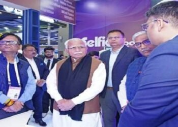 मनोहर लाल ने एआई इंपैक्ट समिट में विद्युत मंत्रालय के मंडप का उद्घाटन किया