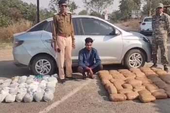 तीन किलो गांजा संग तस्कर गिरफ्तार