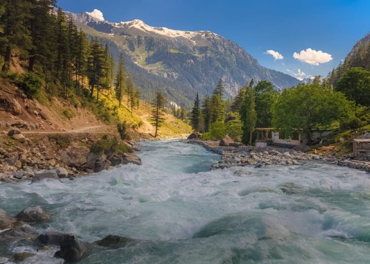 पाकिस्तान: खैबर पख्तूनख्वा में अलग-अलग हमलों में दो पुलिसकर्मी घायल