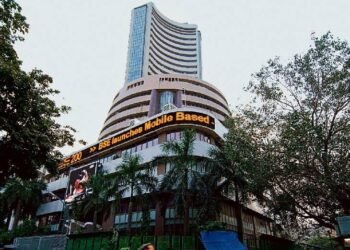 अमेरिका-ईरान के बीच तनाव बढ़ने से सेंसेक्स 1,236 अंक लुढ़का