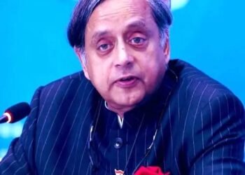 ‘वंदे मातरम’ विवाद पर शशि थरुर………देशभक्ति दिल से होती, कानून बनाकर मजबूर नहीं करना चाहिए