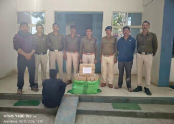 राजगढ़ः युवक के कब्जे से सात पेटी अवैध शराब जब्त