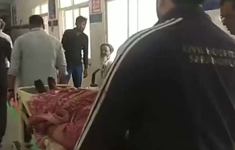 राजगढ़ःडिवाइडर से कार टकराने पर महिला की मौत, पति और बेटी घायल